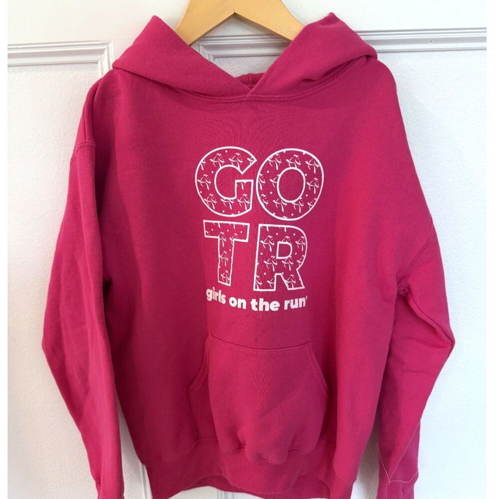 Girls on the Run GOTR Hoodie Size Youth Medium Pink Pullover Sweatshirt Logo